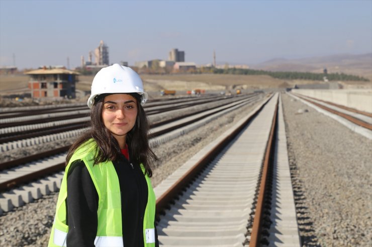 'Lojistik Merkezi' Ekibinin Kadın Mühendisi