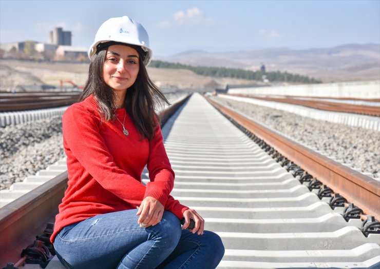 'Lojistik Merkezi' Ekibinin Kadın Mühendisi