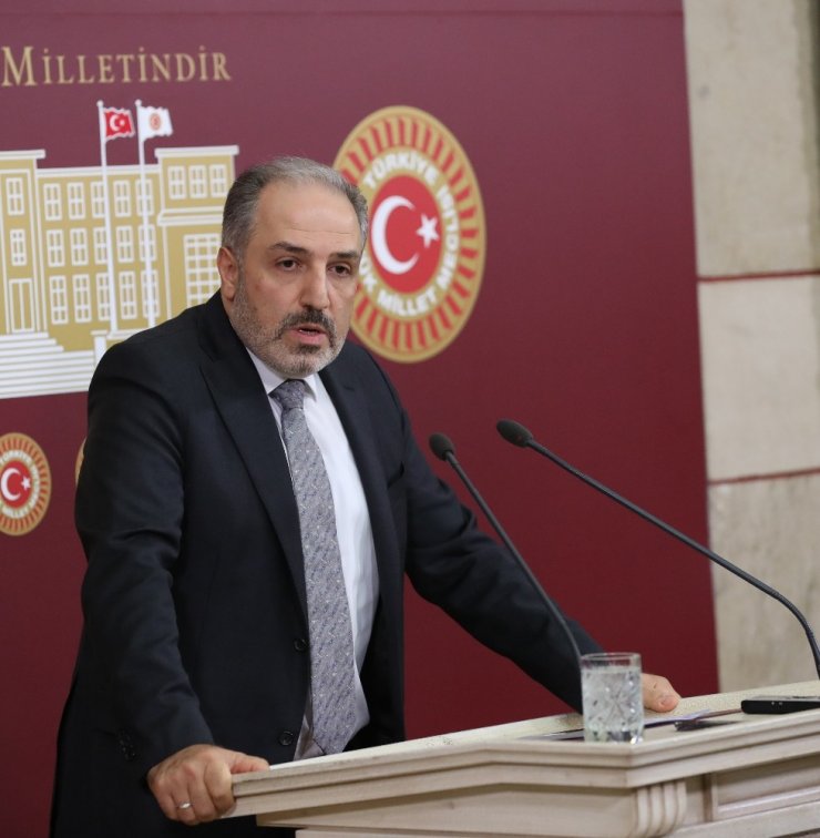 Mustafa Yeneroğlu AK Parti’den İstifa Etti