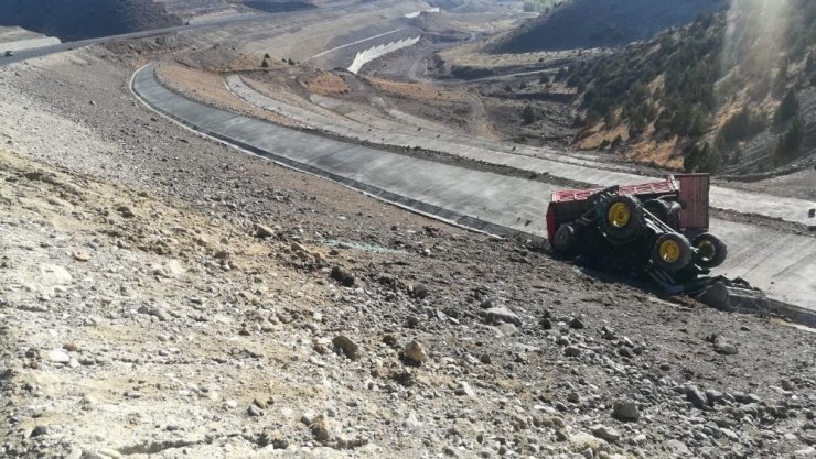 Sarıkamış’ta Trafik Kazası: 1 Ölü, 1 Yaralı