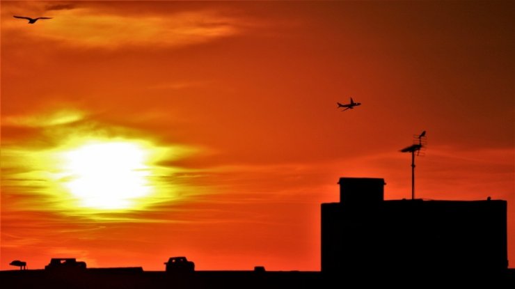 İstanbul’da ‘Kızıl’ Gün Doğumu