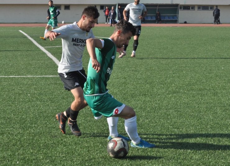 Kars 36 Spor Zirvede Yerini Aldı
