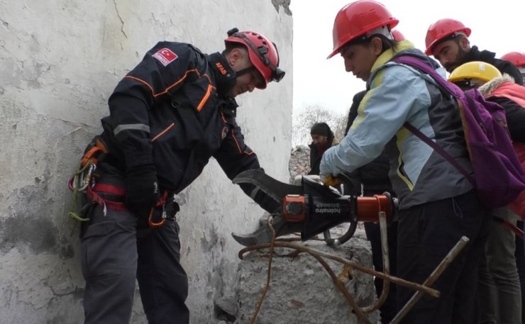 Kars’ta AFAD Gönüllü Eğitimi