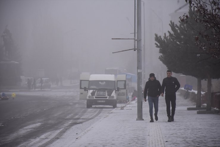 Kars'ta Kar ve Sis Etkili Oluyor