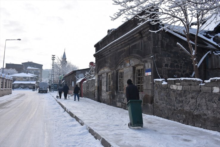 Kar Yağışı Aralıklarla Devam Ediyor