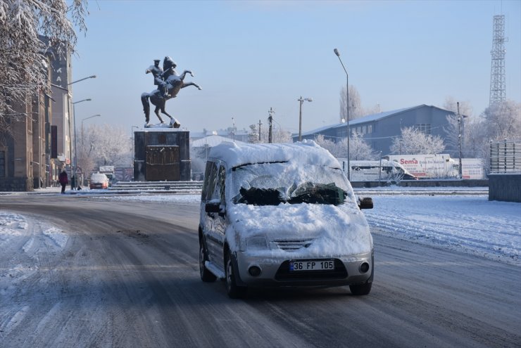 Kar Yağışı Aralıklarla Devam Ediyor