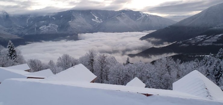 Artvin’de Karlı Dağlar ve Bulutlar