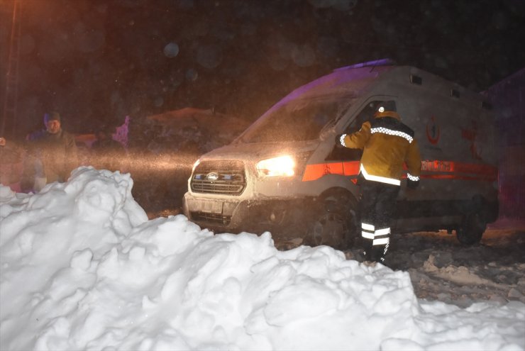 Kars Ve Erzincan'da Mahsur Kalan Hastalar İçin Ekipler Seferber Oldu