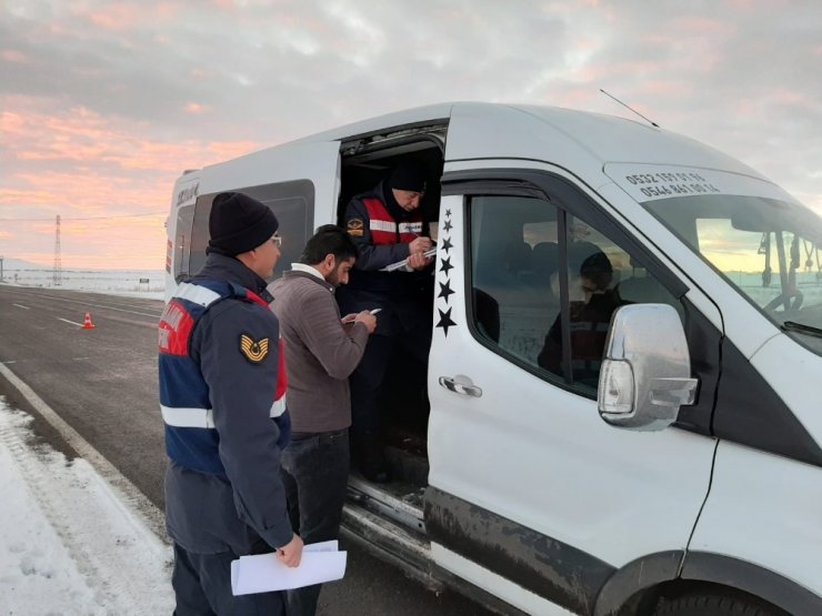 Kars’ta Jandarma’nın Huzur Uygulamaları Devam Ediyor