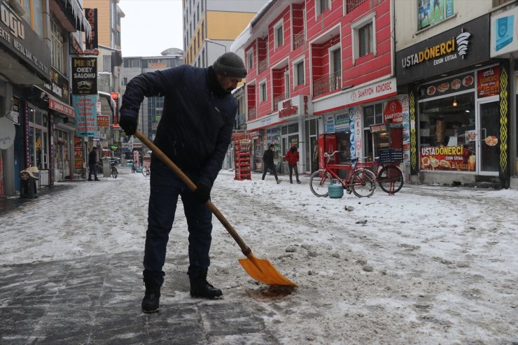 Bölgede 857 Köy ve Mahalle Yolu Ulaşıma Kapandı