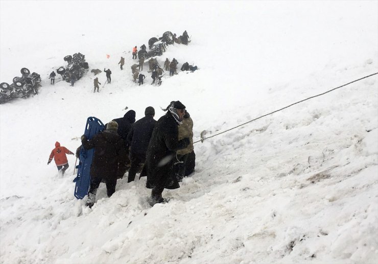 Van'da İkinci Çığ: Ölü Sayısı Artıyor