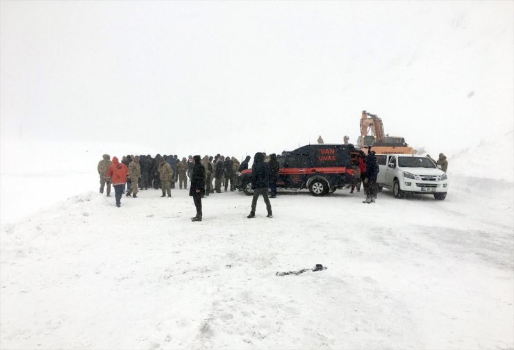 Van'da İkinci Çığ: Ölü Sayısı Artıyor