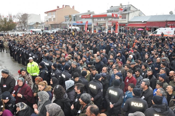 Karslı Asker İçin Hüzünlü Cenaze Töreni