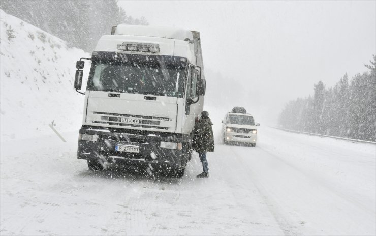 Kars'ta Kar Yağışı Ve Tipi Yaşamı Olumsuz Etkiliyor