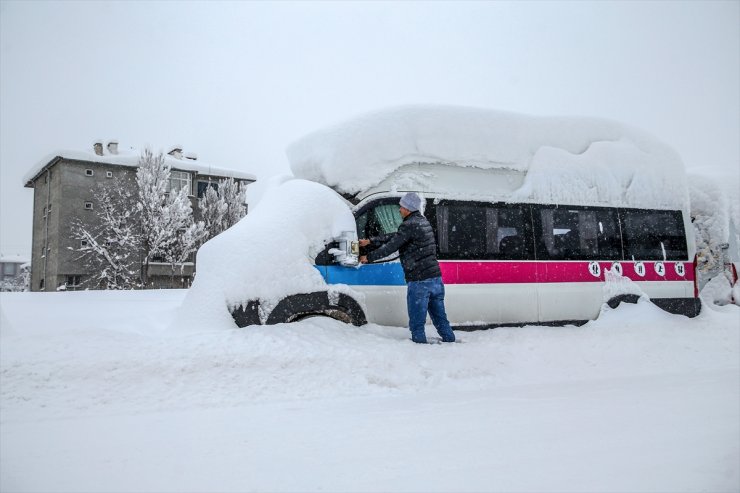 Doğu'da Kar Yağışı Ve Soğuk Hava Etkisini Sürdürüyor