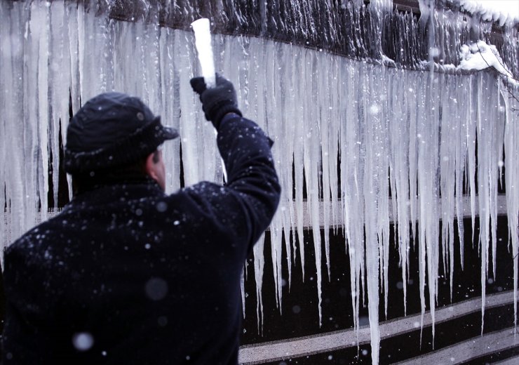 Doğu'da Kar Yağışı Ve Soğuk Hava Etkisini Sürdürüyor