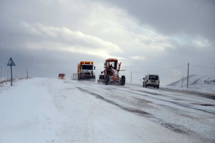 Iğdır-Ağrı Yolu Ulaşıma Kapandı