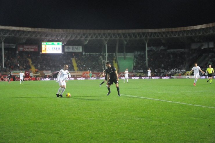 Beşiktaş, Alanya'dan Puanla Döndü