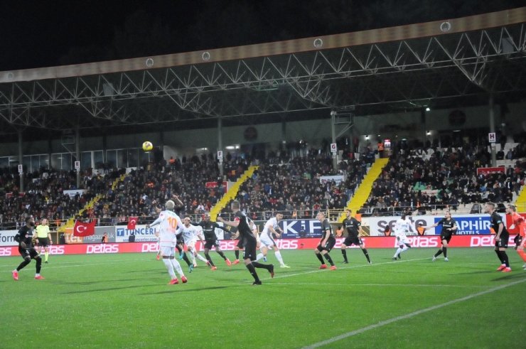 Beşiktaş, Alanya'dan Puanla Döndü