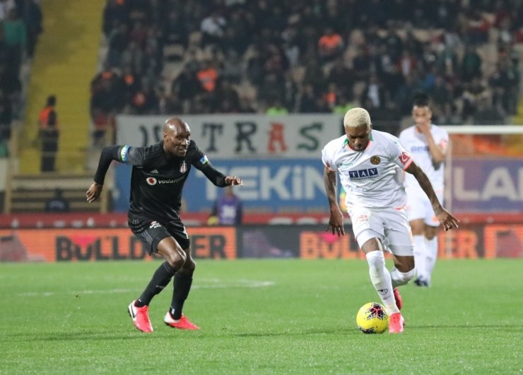Beşiktaş, Alanya'dan Puanla Döndü