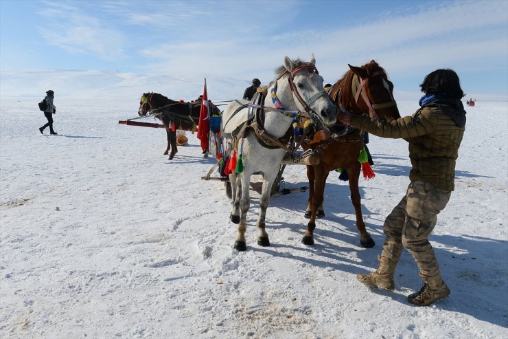 Turistlerin Vazgeçilmez Adresi Çıldır Gölü