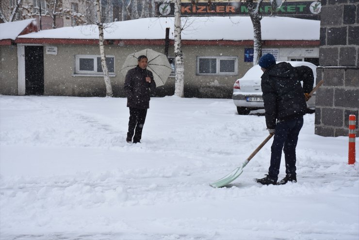 Kar Yağışı Aralıklarla Devam Ediyor