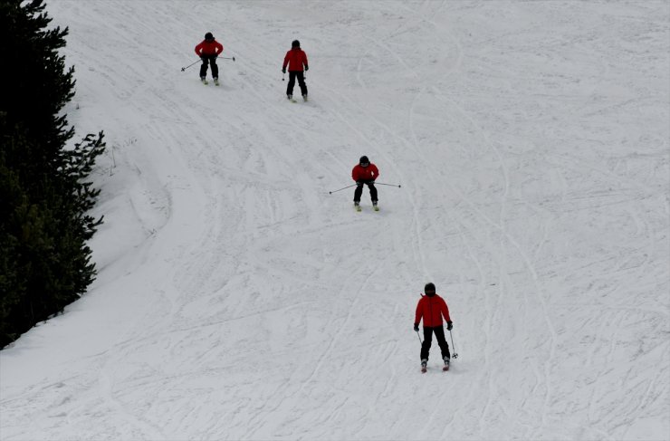 Sarıkamış'ta Kayak Sezonu Devam Ediyor