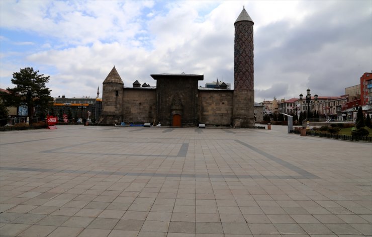 Erzurum'da Sokaklarda Sessizlik Hakim