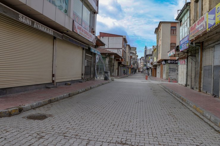 Van'da Sokağa Çıkma Yasağının Ardından Caddeler Boş Kaldı
