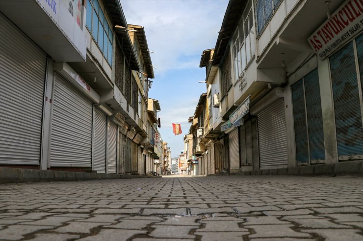 Van'da Sokağa Çıkma Yasağının Ardından Caddeler Boş Kaldı