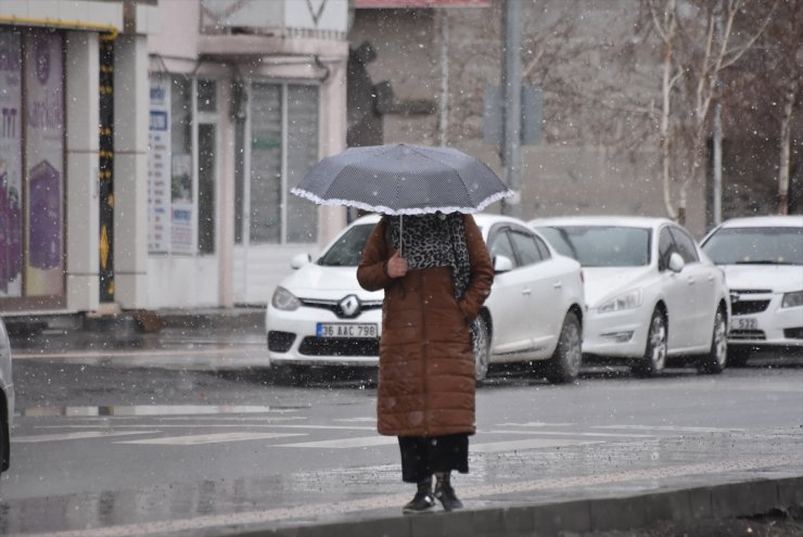 Kars'ta Sağanak ve Kar Yağışı