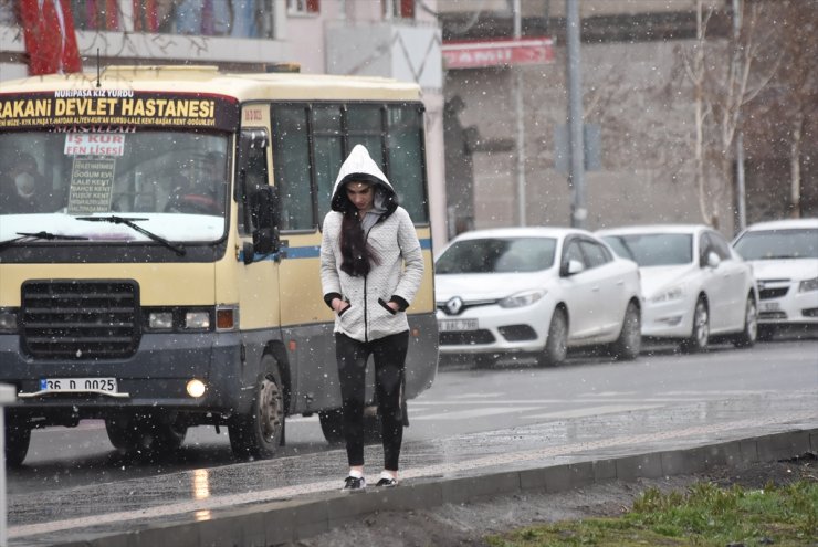 Kars'ta Sağanak ve Kar Yağışı