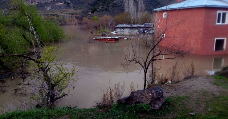 Karakurt'ta Baraj Suları Yükselirken