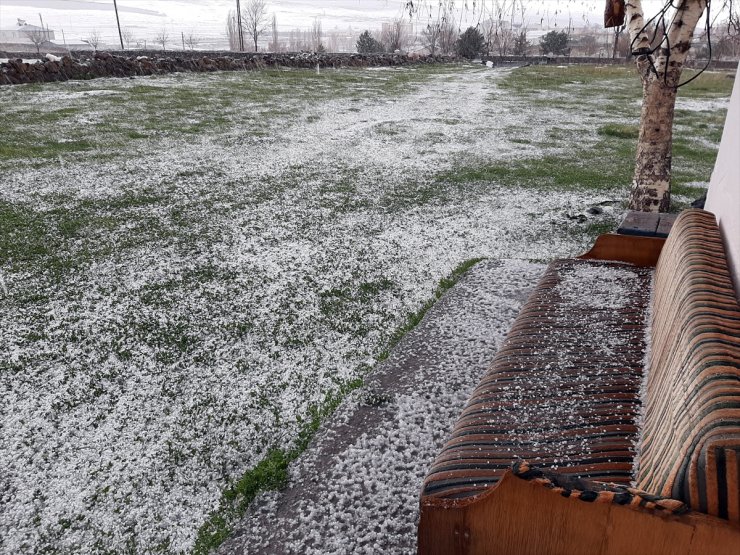 Ardahan'da Dolu Etkili Oldu
