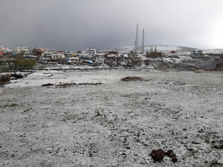 Ardahan'da Dolu Etkili Oldu