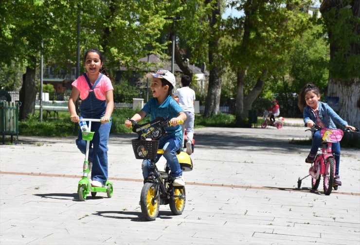 'Kars ve Bölge'de Çocuklar Dışarı Çıktı