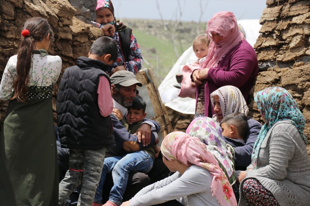 Çocuğu Kurtarmak İsteyen Anne Tandıra Düştü