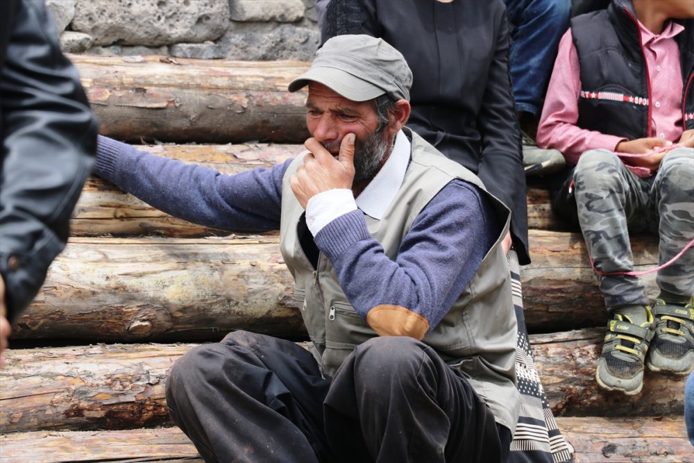 Çocuğu Kurtarmak İsteyen Anne Tandıra Düştü