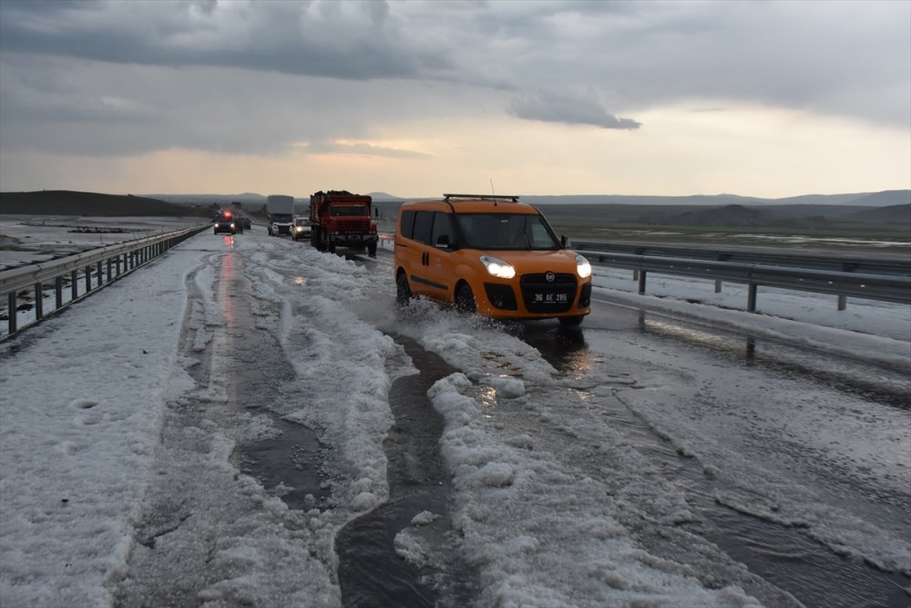 Kars'ta Dolu Nedeniyle 50 Küçükbaş Hayvan Telef Oldu