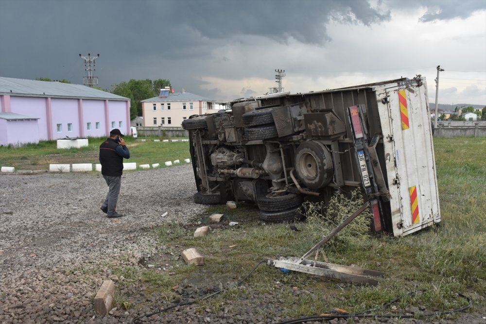 Kars’ta Şiddetli Rüzgar ve Hortum