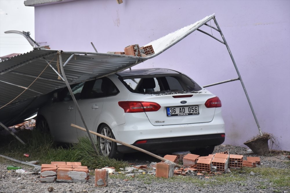 Kars’ta Şiddetli Rüzgar ve Hortum