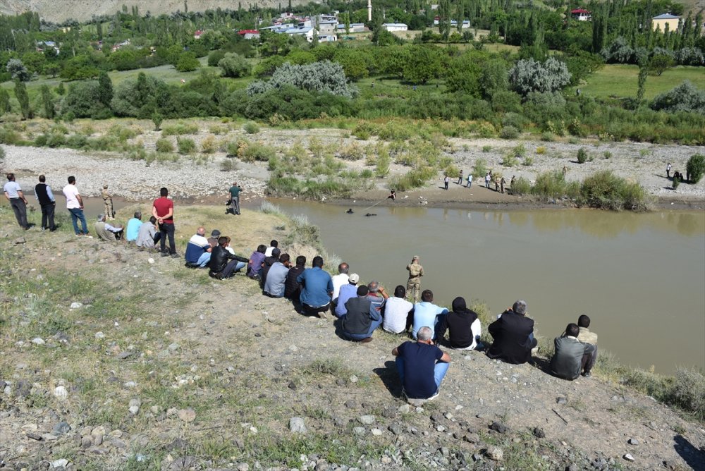 Serinlemek İçin Aras Nehrin'e Giren Gencin Cesedi Bulundu