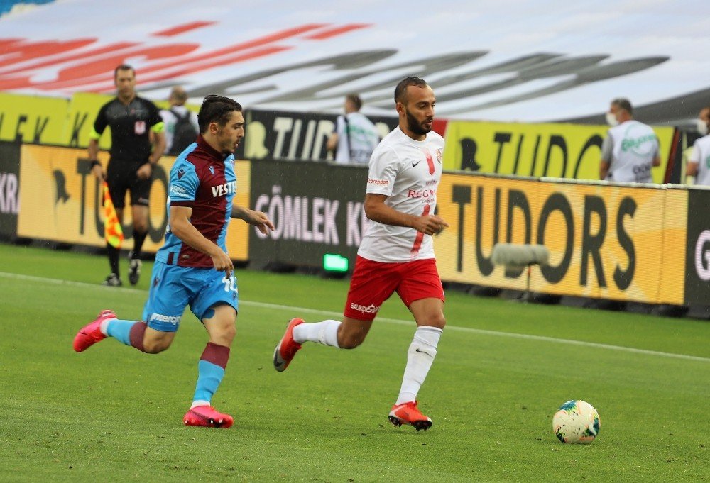 Trabzonspor'a Şampiyonluk Yolunda Darbe