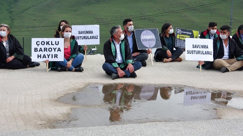 Ardahan | Avukatlardan Oturma Eylemi