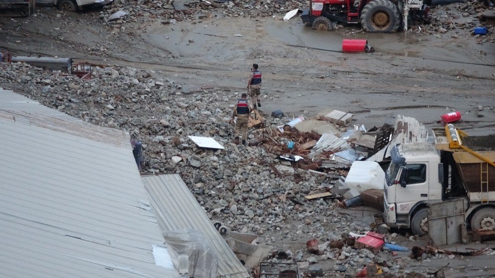 Selin Vurduğu Yusufeli Barajı Şantiyesi Görüntülendi