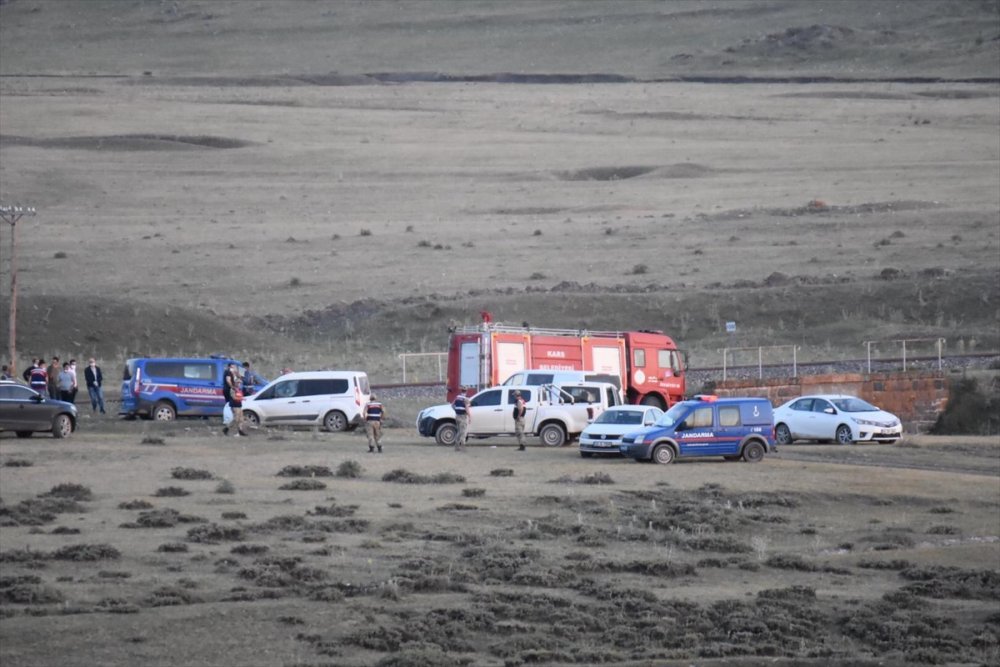 Kars'ta Kuyuda Biri Kadın 2 Kişinin Cesedi Bulundu