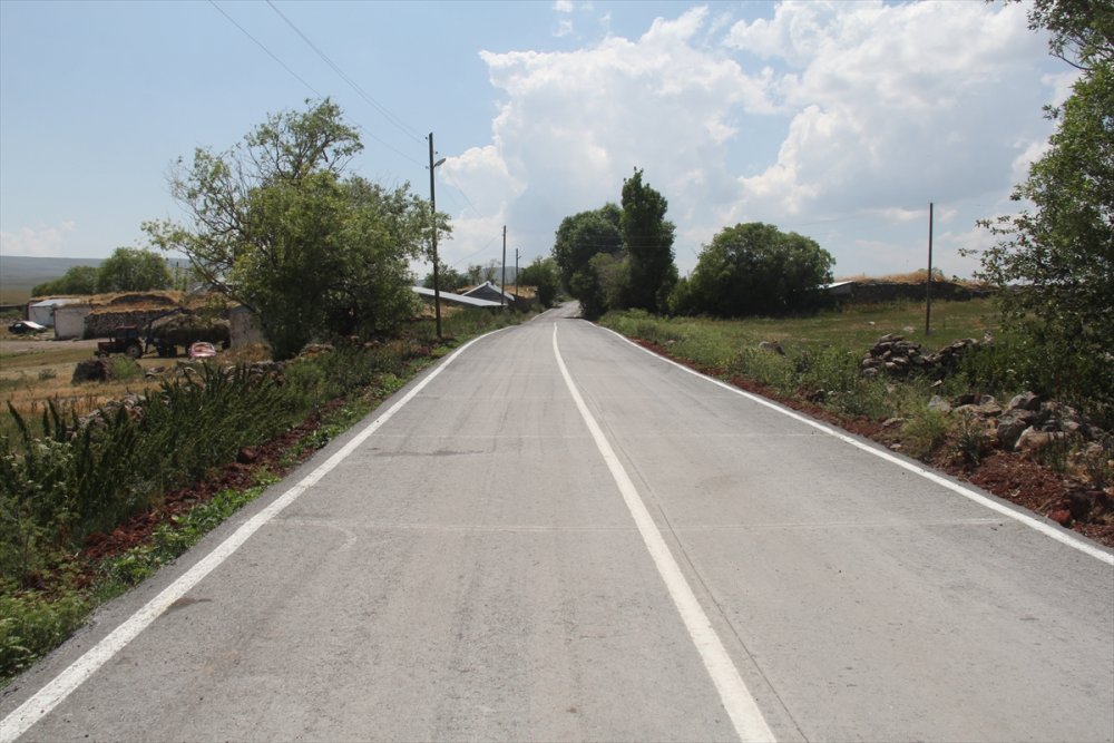 Kars | Hacıveli’ne ‘Beton Asfalt’ Yol Yapıldı