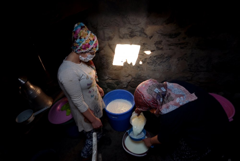 Kars'ın Asırlık Lezzeti 'Çeçil Peyniri'