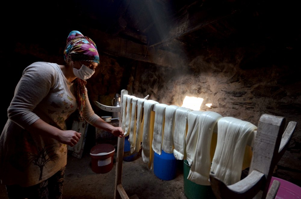 Kars'ın Asırlık Lezzeti 'Çeçil Peyniri'