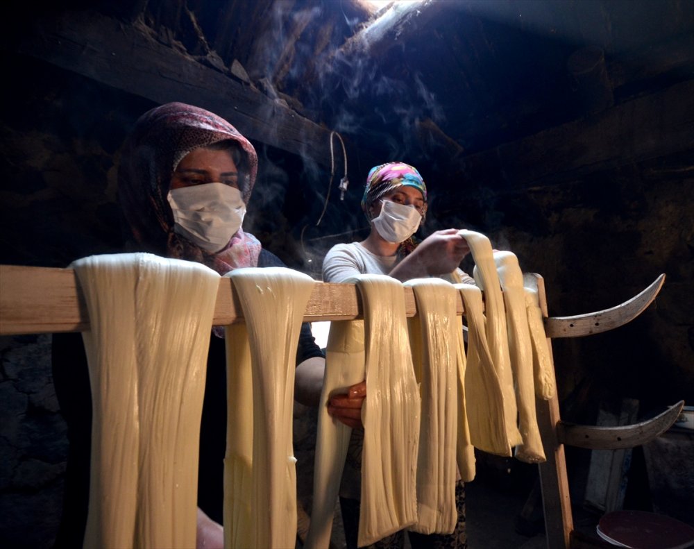 Kars'ın Asırlık Lezzeti 'Çeçil Peyniri'